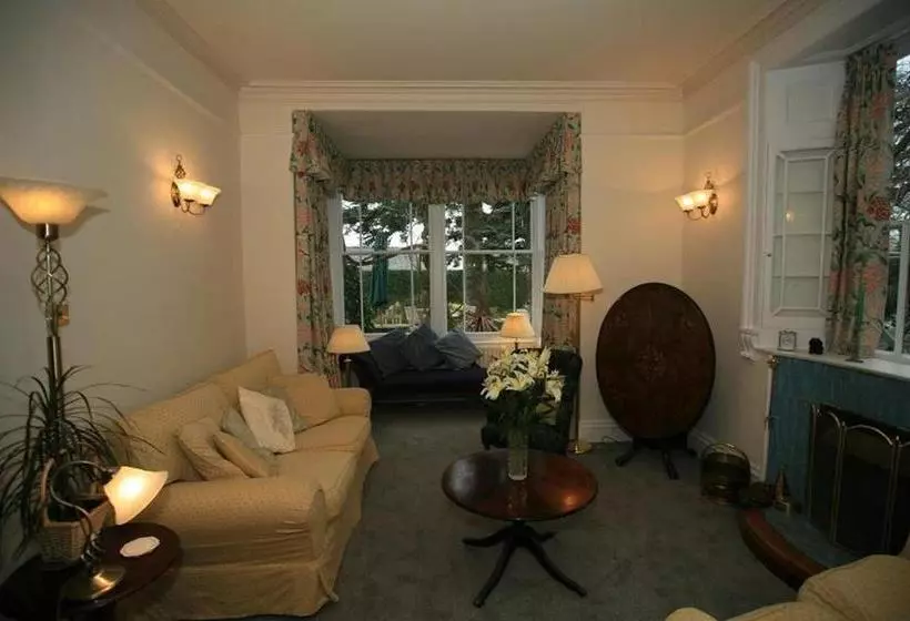 ホテル Fairfield House