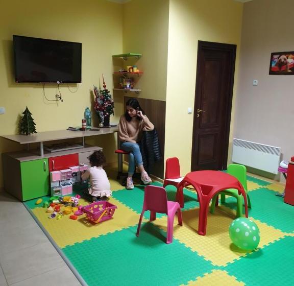 בית מלון כפרי Grand Monastery  Apartments