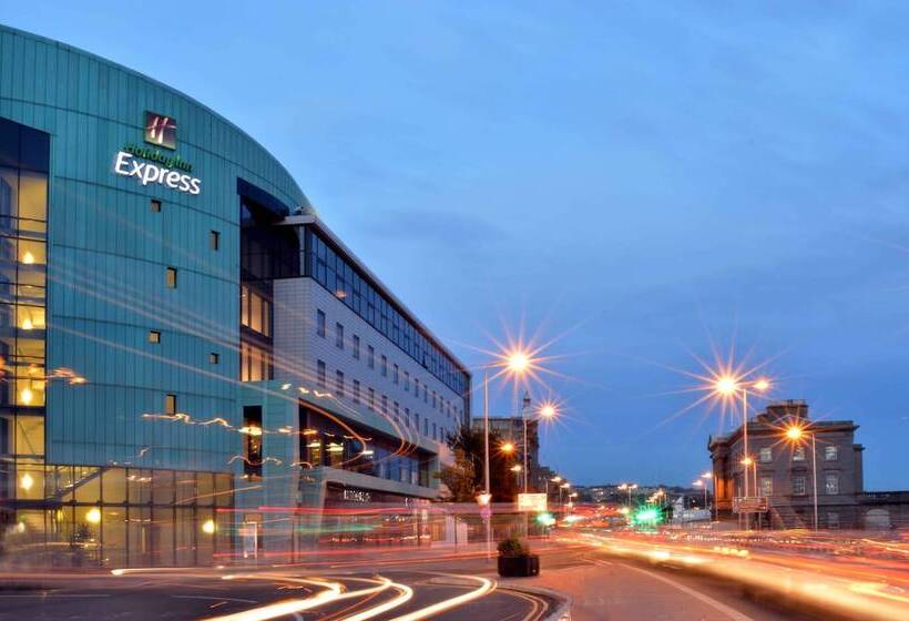 Hotelli Holiday Inn Express Dundee, An Ihg
