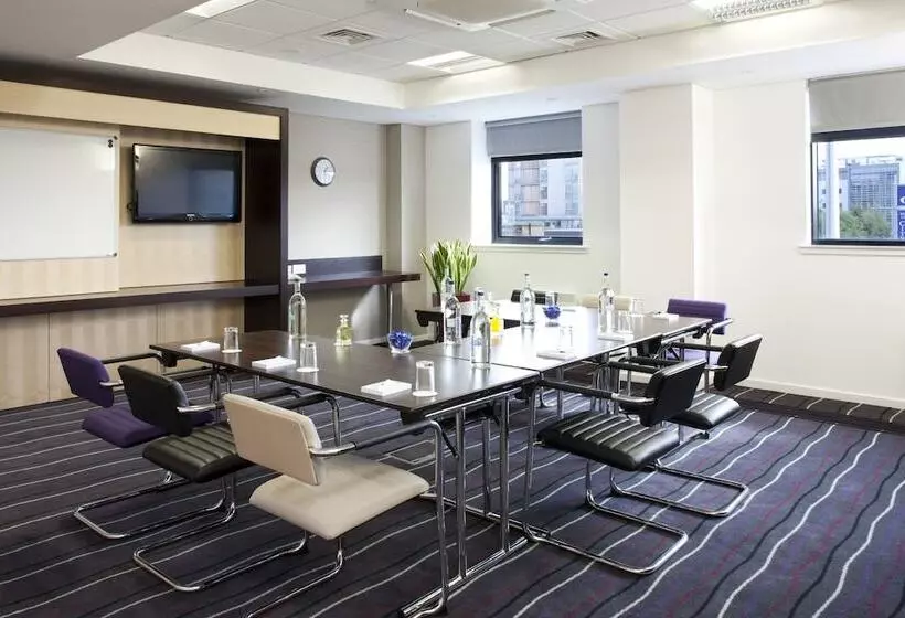 호텔 Holiday Inn Express Dundee, An Ihg