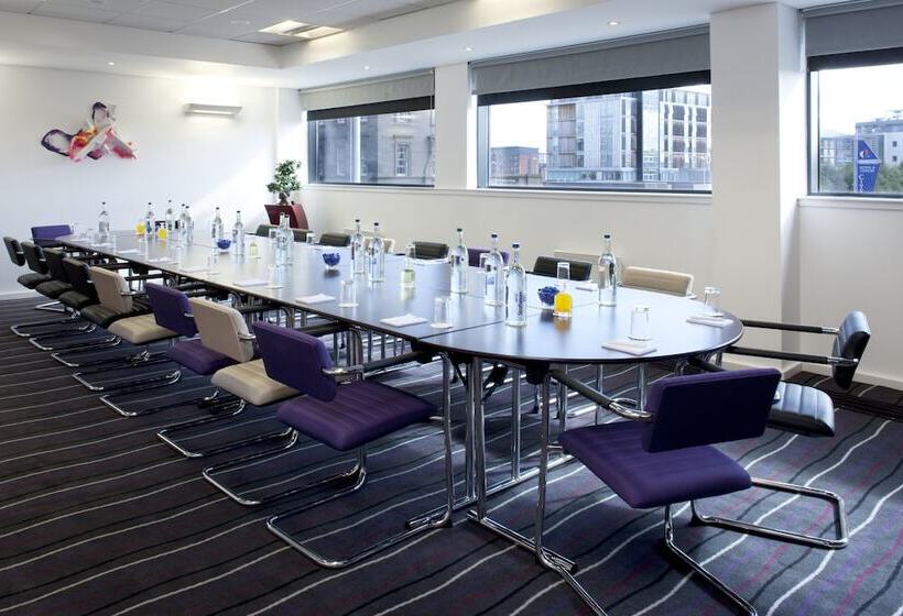 Hotelli Holiday Inn Express Dundee, An Ihg