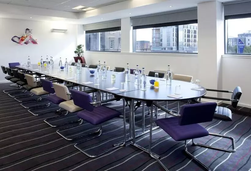 호텔 Holiday Inn Express Dundee, An Ihg