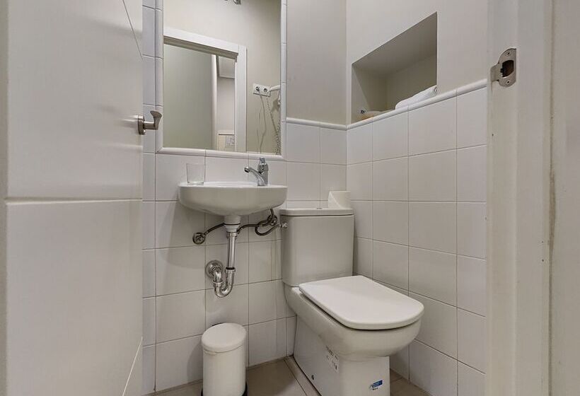 هتل Hostal Madrid