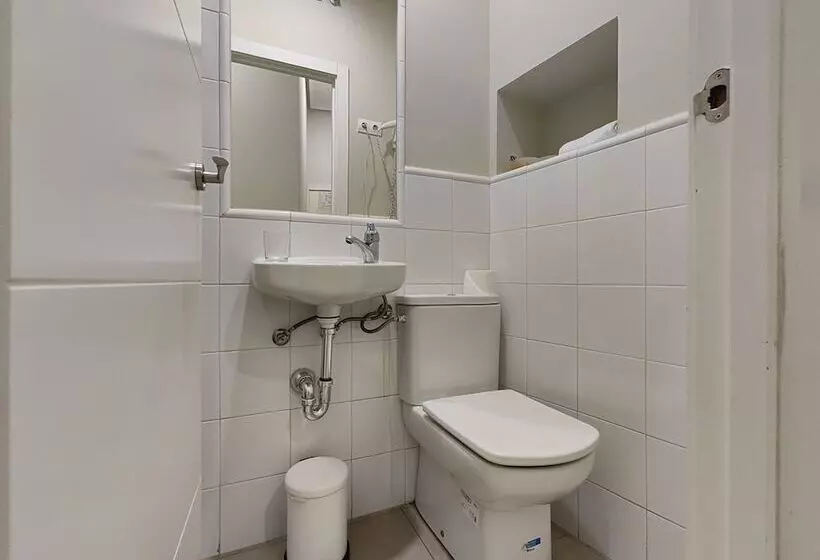 هتل Hostal Madrid