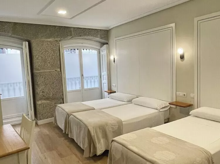 هتل Hostal Madrid