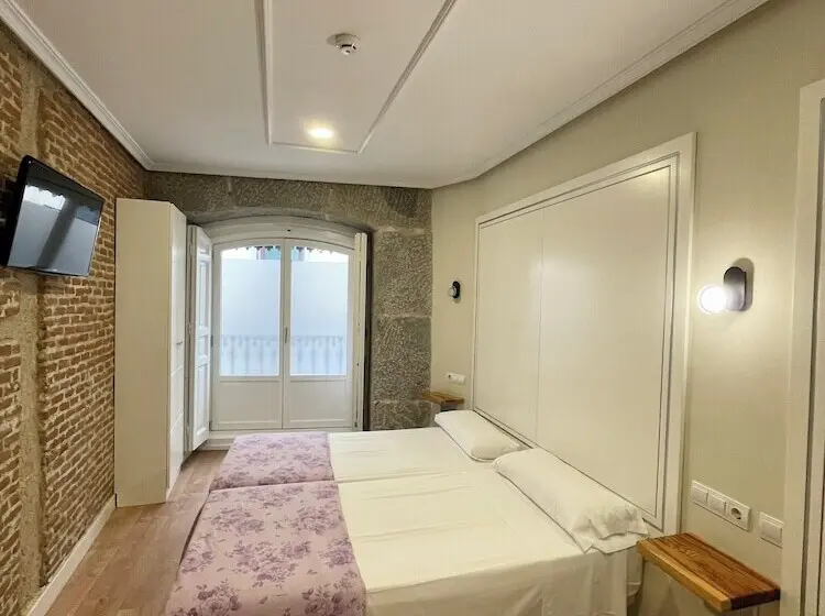 هتل Hostal Madrid
