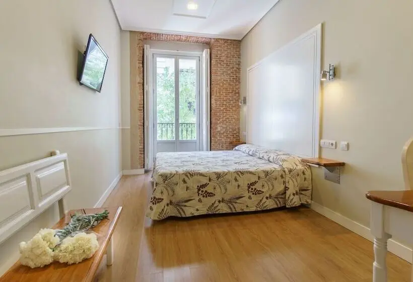 هتل Hostal Madrid
