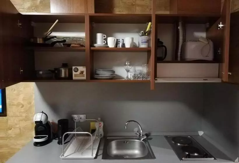 Отель Hq Apartments Villa Park