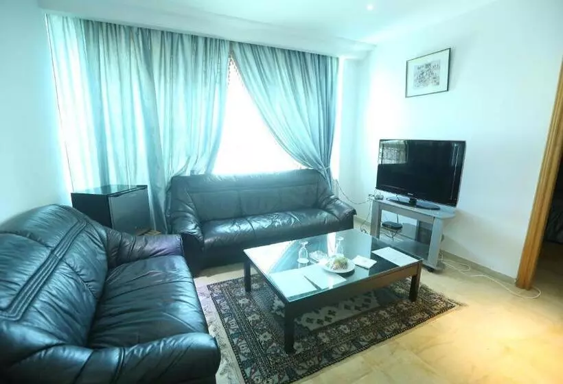 هتل Naher El Founoun