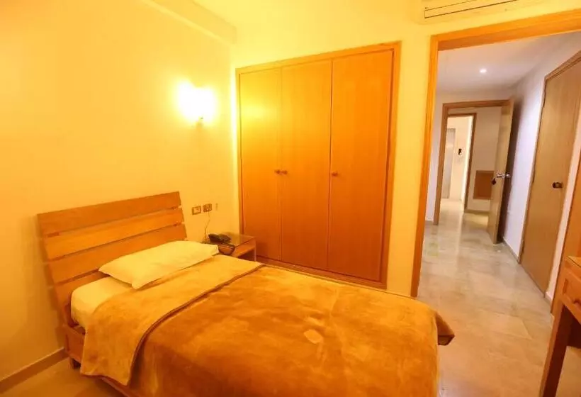 هتل Naher El Founoun