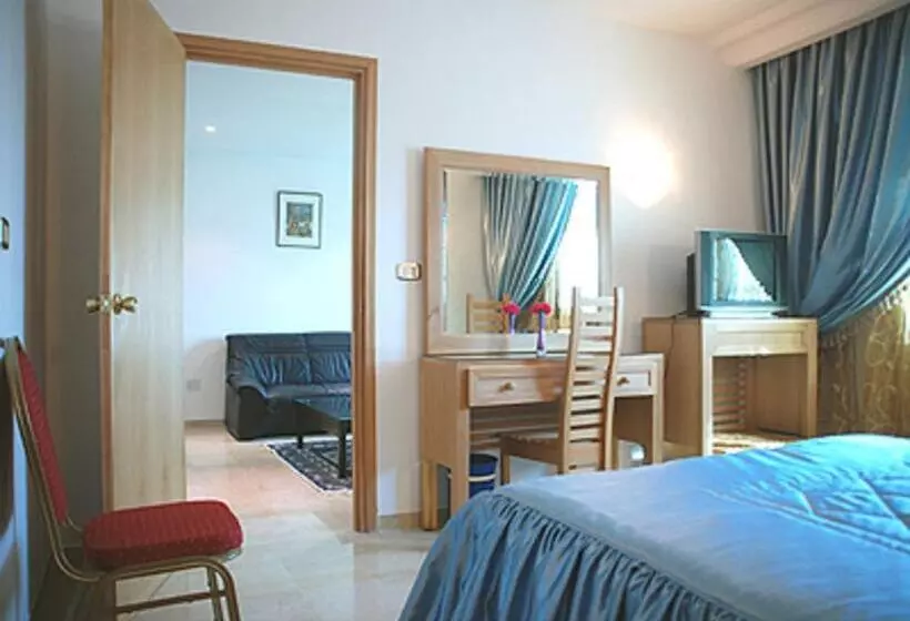 هتل Naher El Founoun