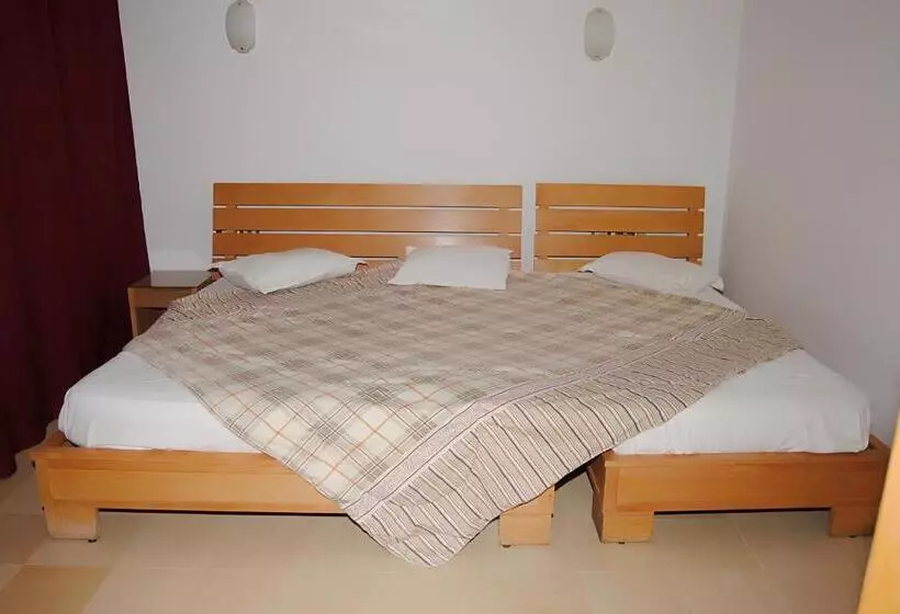 هتل Naher El Founoun