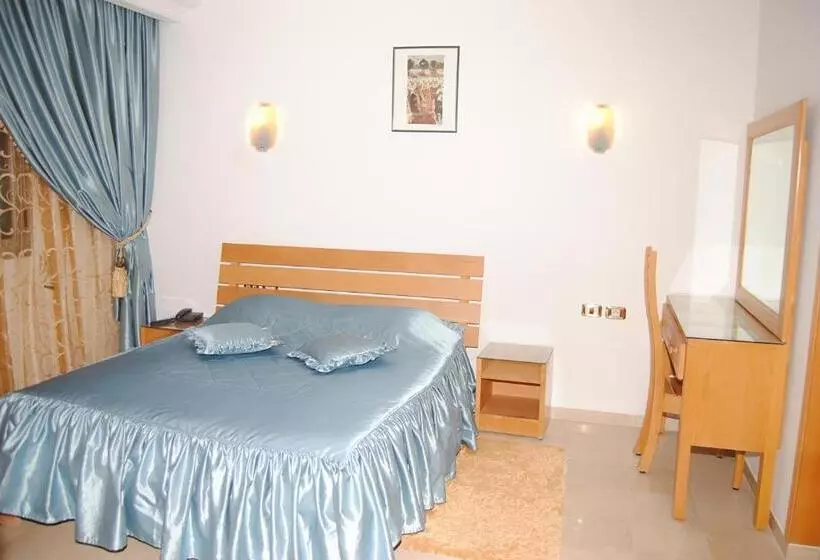 هتل Naher El Founoun