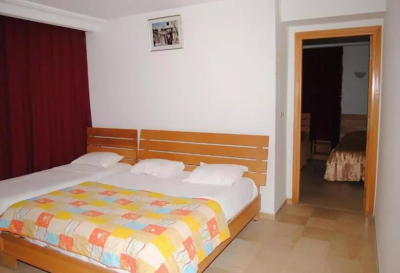 هتل Naher El Founoun