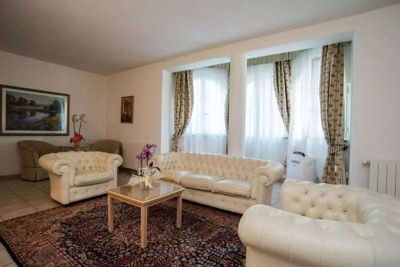 בית מלון כפרי Park  Spa & Resort