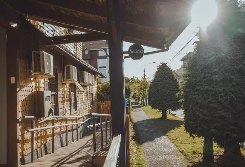 호텔 Socialtel Plaza Pucón Formerly Selina Plaza Pucón