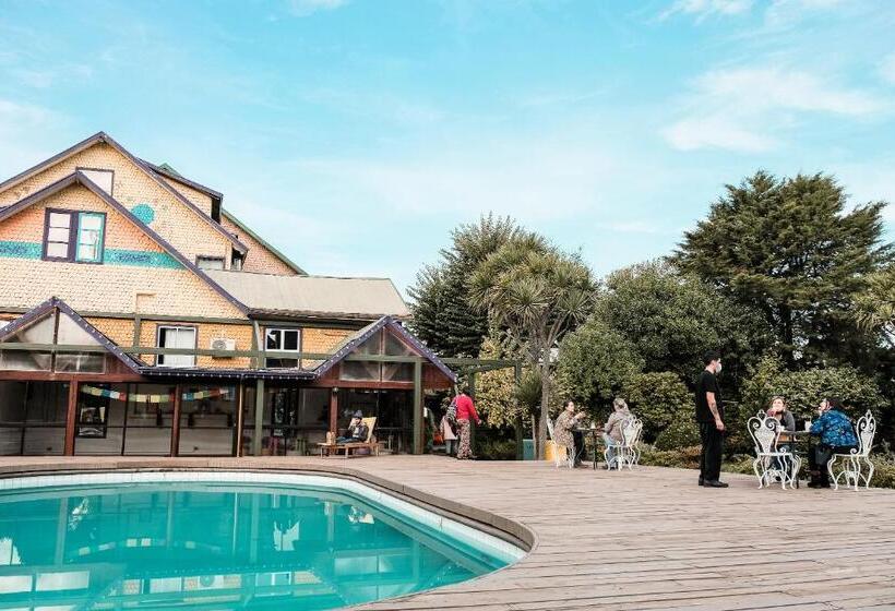 فندق Socialtel Plaza Pucón   Formerly Selina Plaza Pucón