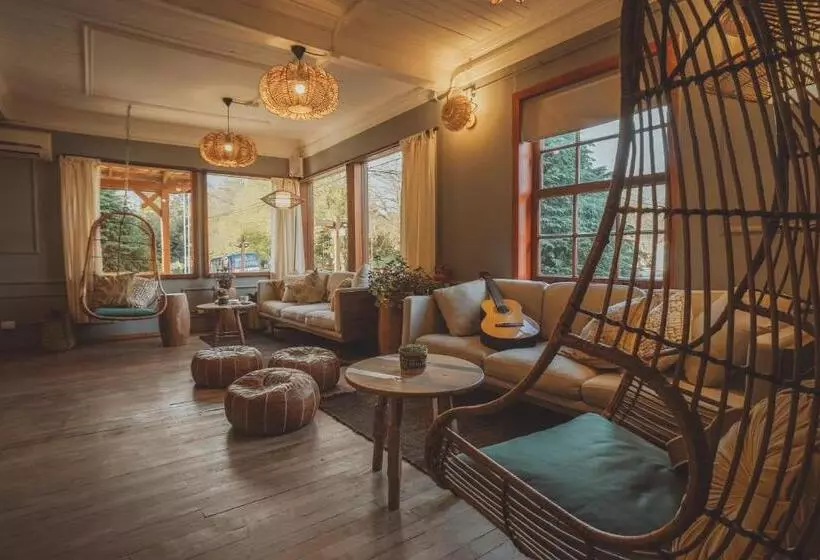 호텔 Socialtel Plaza Pucón Formerly Selina Plaza Pucón