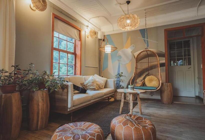 فندق Socialtel Plaza Pucón   Formerly Selina Plaza Pucón