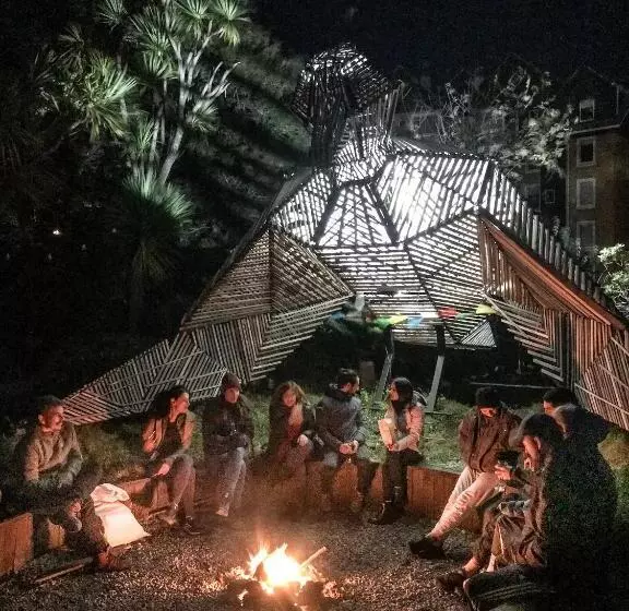 호텔 Socialtel Plaza Pucón Formerly Selina Plaza Pucón