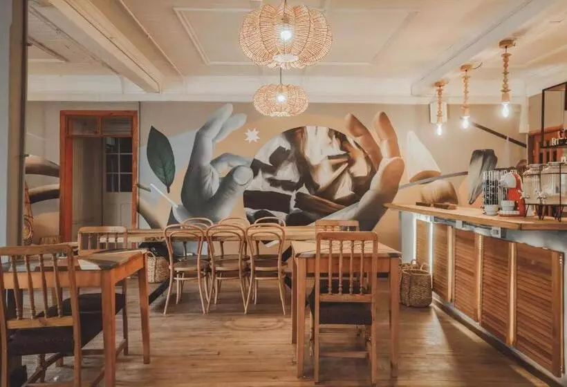 호텔 Socialtel Plaza Pucón Formerly Selina Plaza Pucón