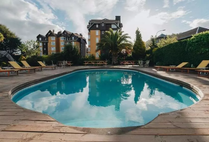 호텔 Socialtel Plaza Pucón Formerly Selina Plaza Pucón