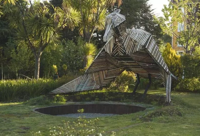 호텔 Socialtel Plaza Pucón Formerly Selina Plaza Pucón