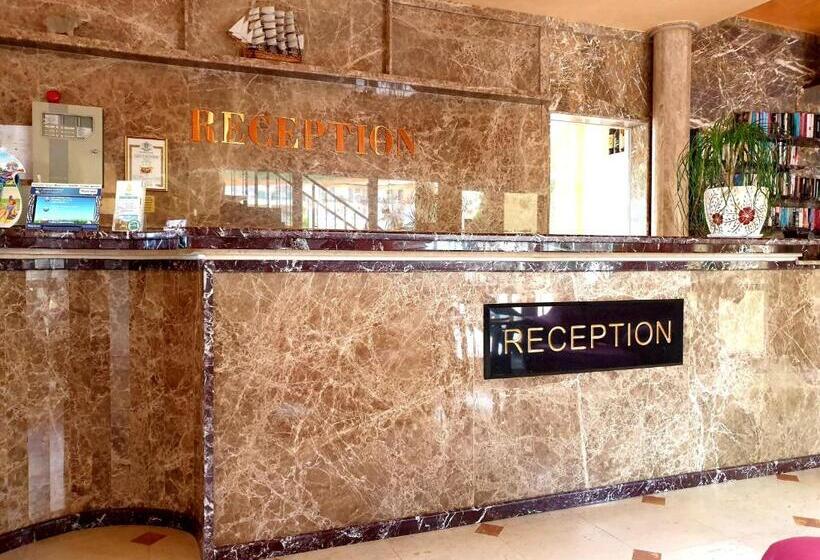 هتل Sunny Day Club