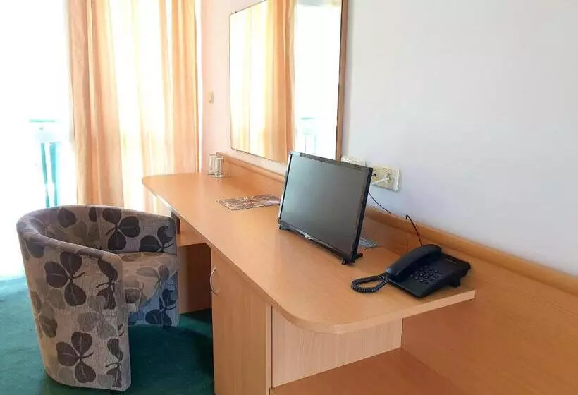 Отель Sunny Day Club