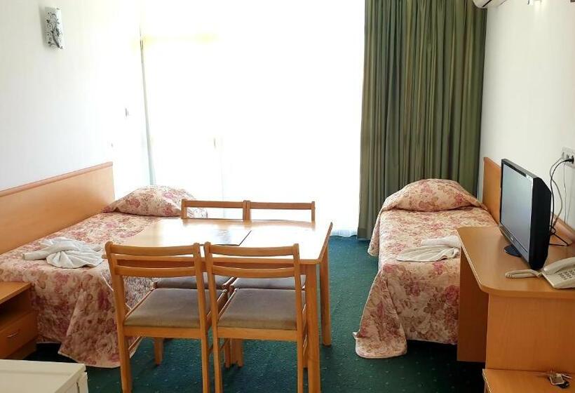 هتل Sunny Day Club