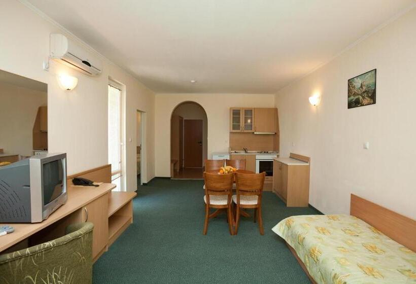 هتل Sunny Day Club