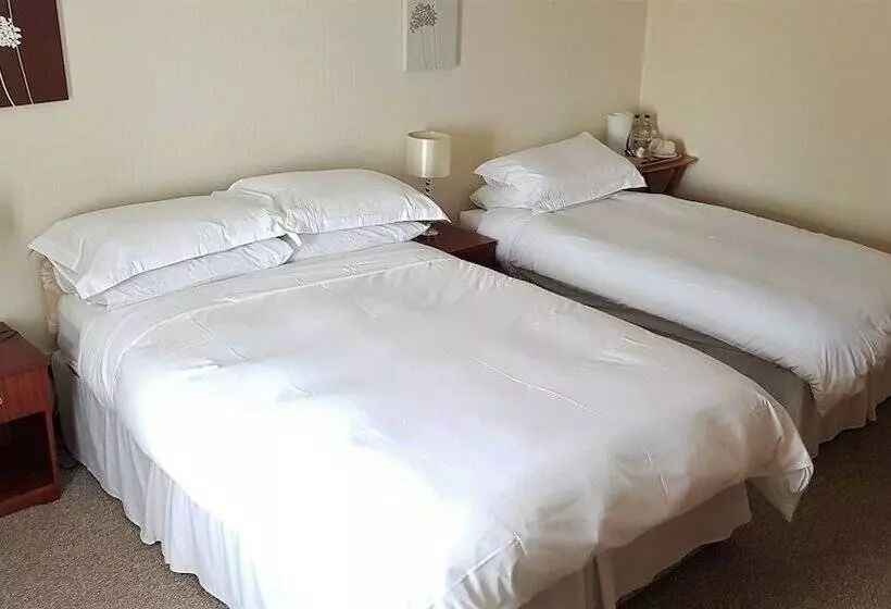 ホテル The Burrelton Park