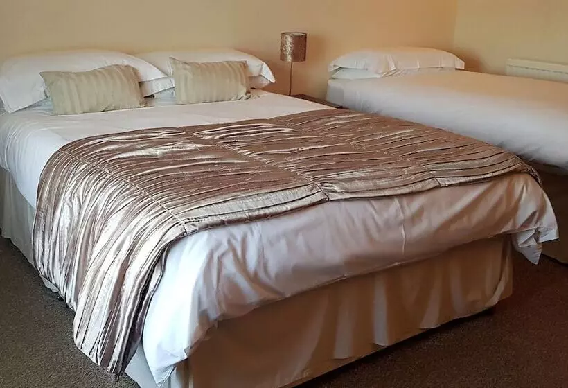 ホテル The Burrelton Park