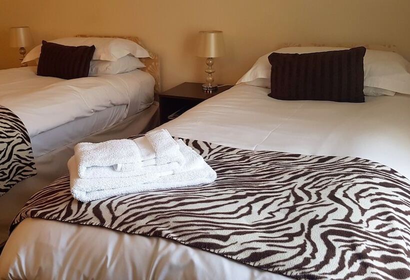 فندق The Burrelton Park