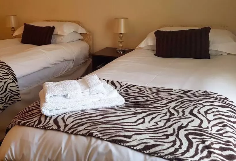 ホテル The Burrelton Park