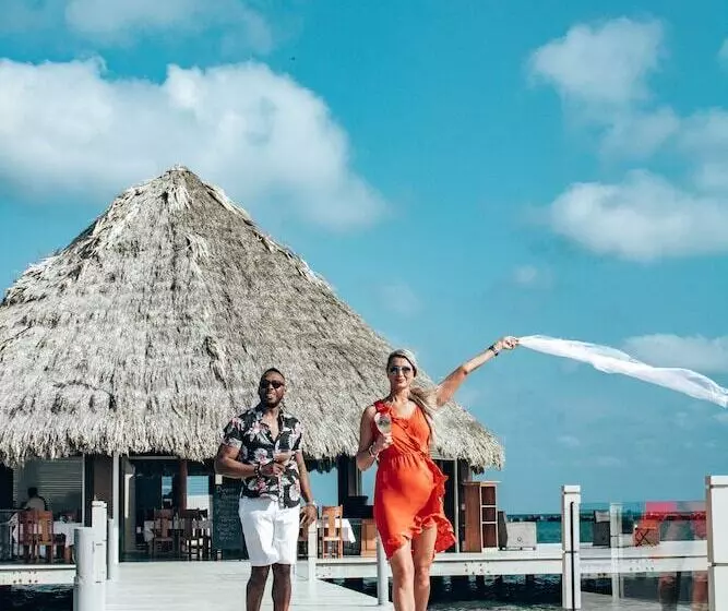 酒店 The Placencia