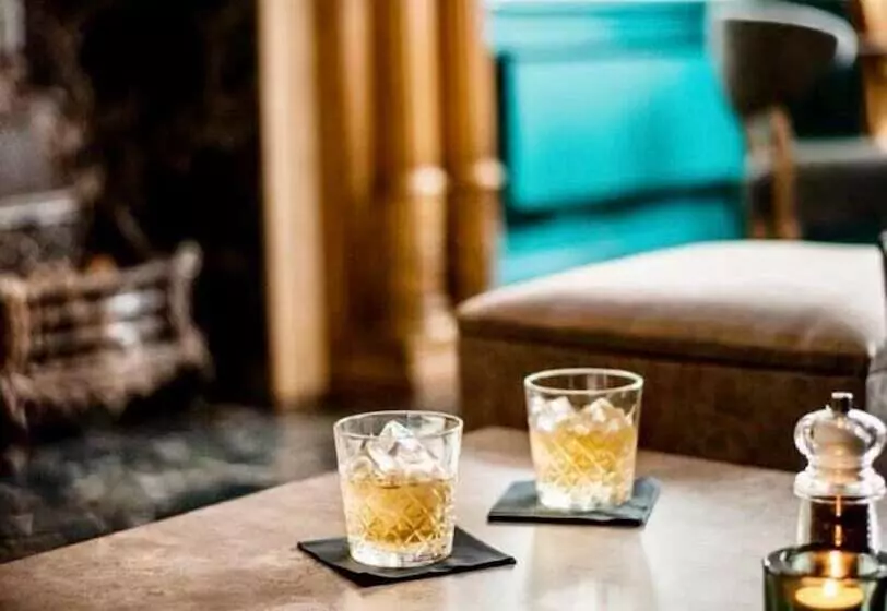 בית מלון כפרי The Regency