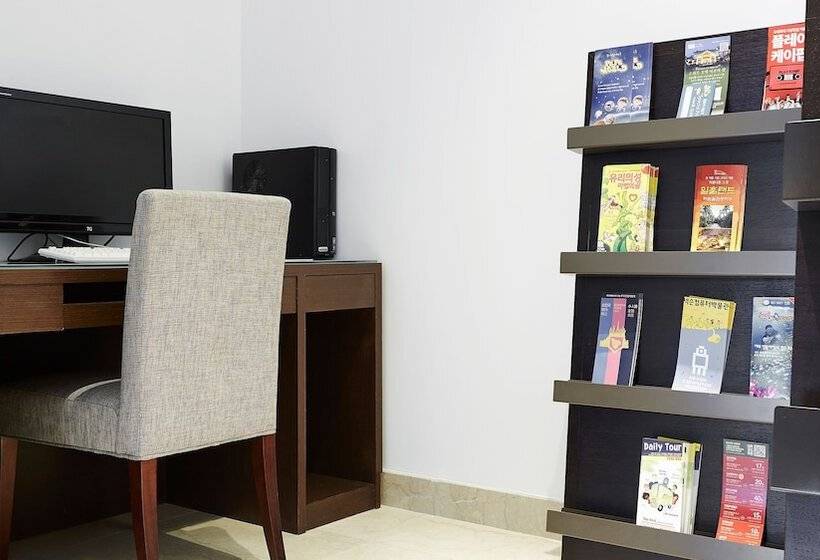 The Suites Hotel Jeju