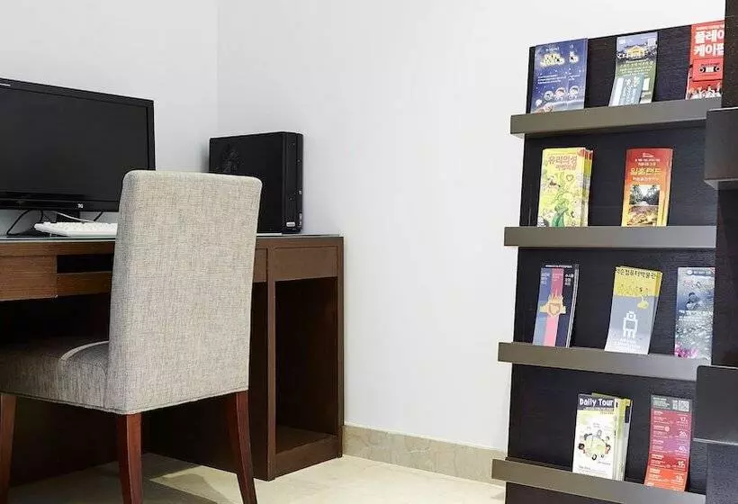 The Suites Hotel Jeju