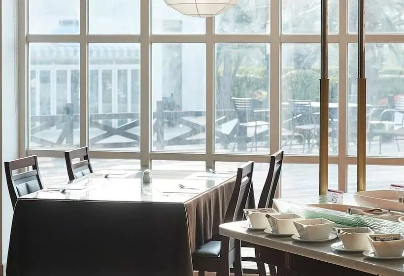 The Suites Hotel Jeju