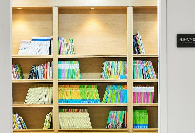 The Suites Hotel Jeju