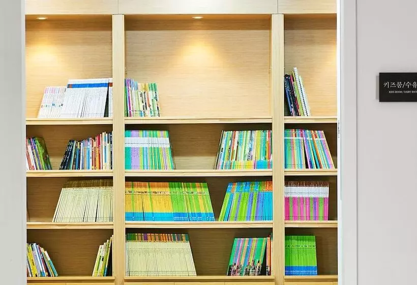 The Suites Hotel Jeju