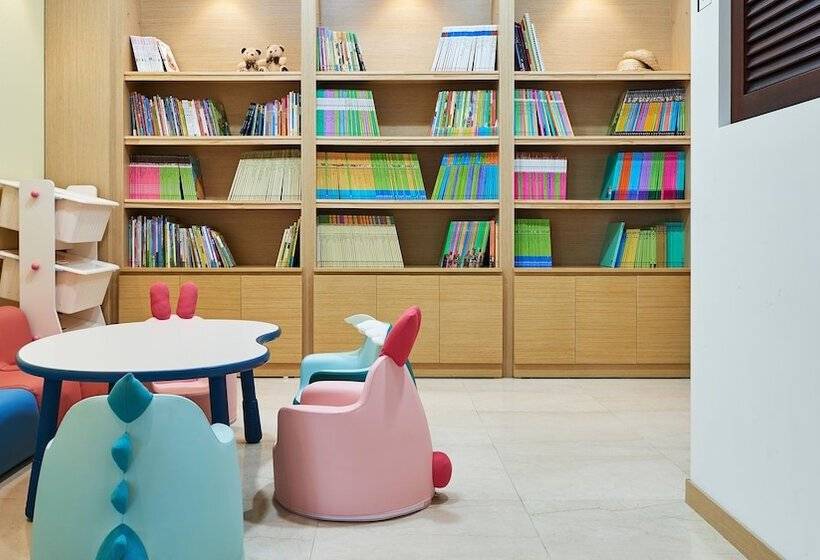 The Suites Hotel Jeju