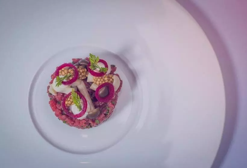 Iris Porsche Hotel & Restaurant