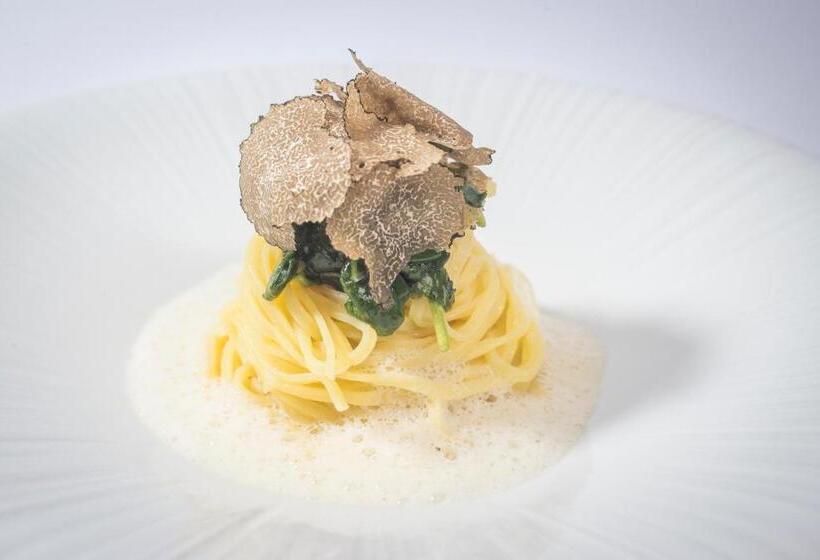 Iris Porsche Hotel & Restaurant