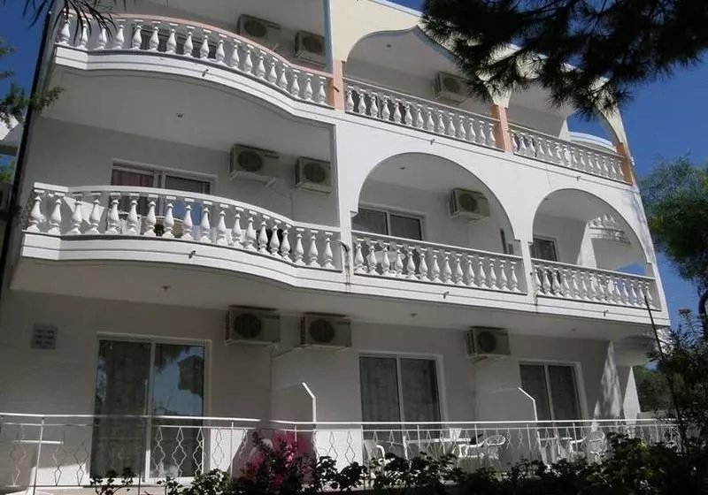 Pefkos Garden Hotel-Bungalows