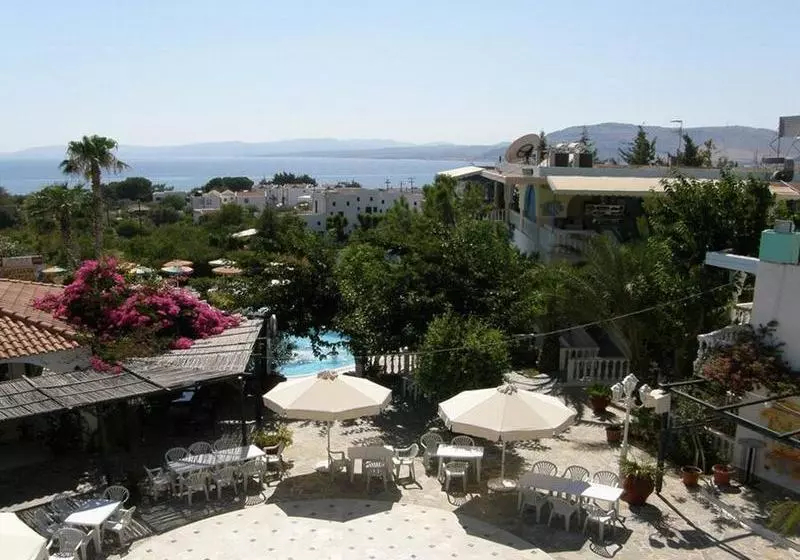 Pefkos Garden Hotel-Bungalows