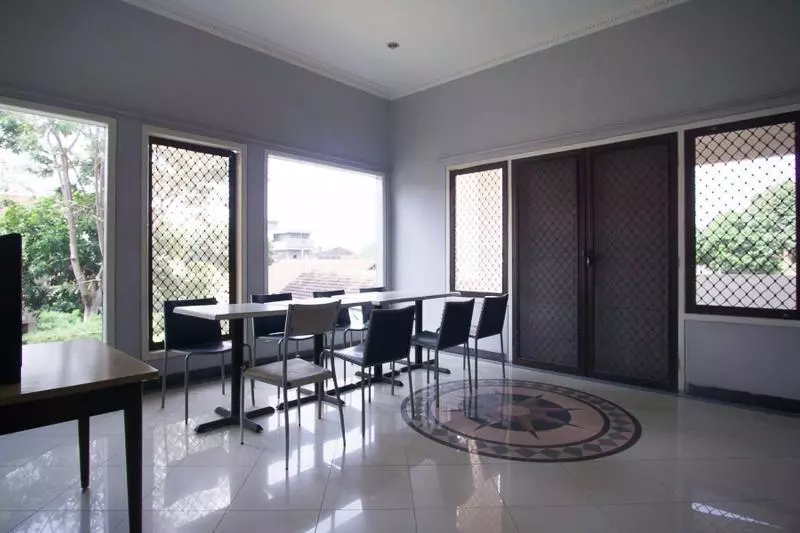 Majatalo Reddoorz Near Rumah Sakit Baptis Kediri