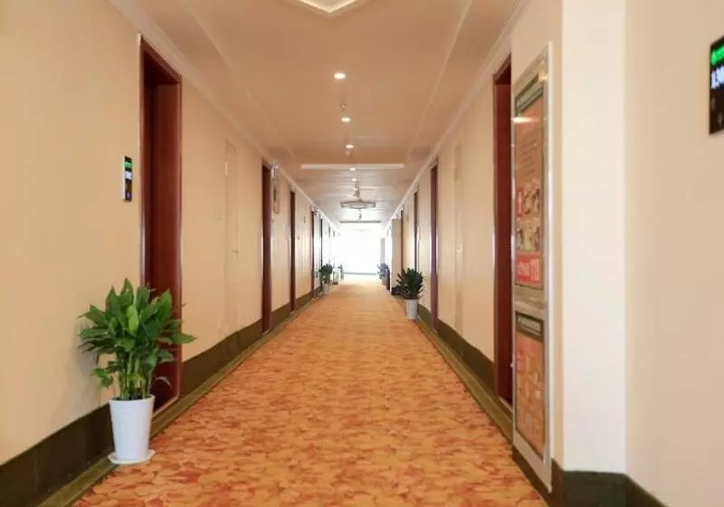 ホテル Greentree Inn Wuhu Wuhu County Yingbin Avenue World Trade South Building Express