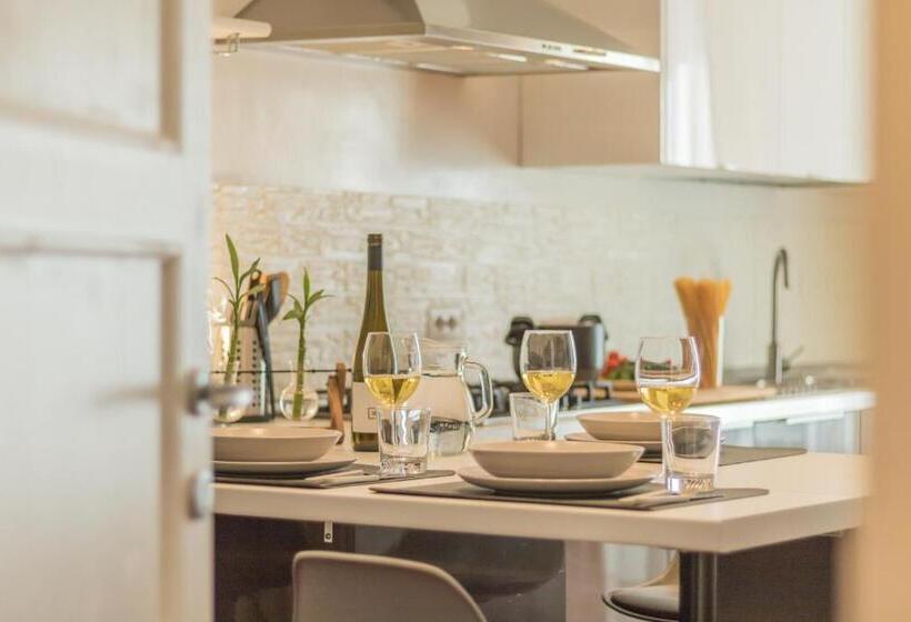 تختخواب و صبحانه Il Vicolo Suite